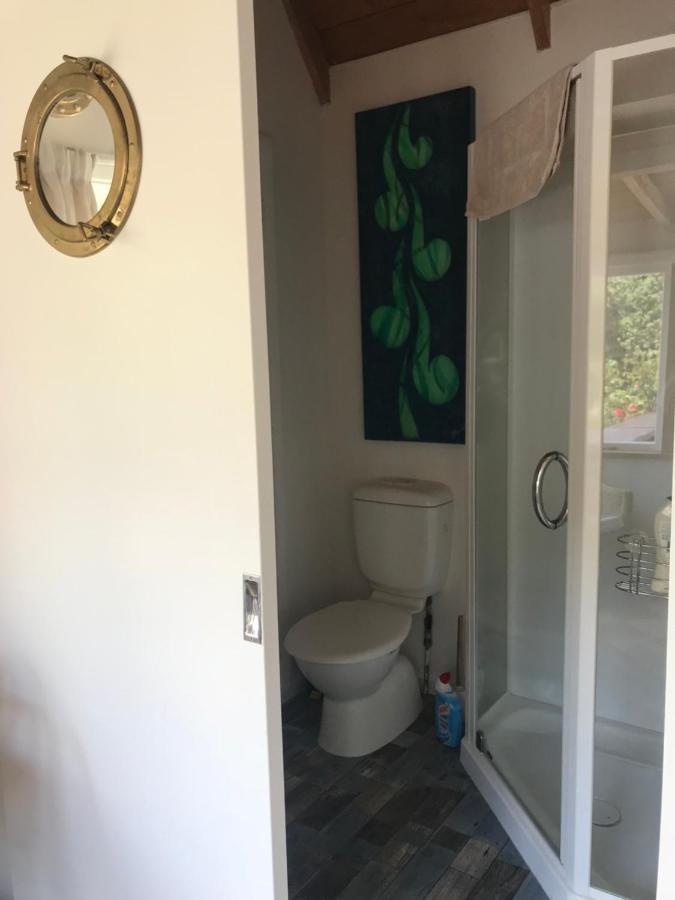 פיקטון Waterfront Bed And Breakfast מראה חיצוני תמונה