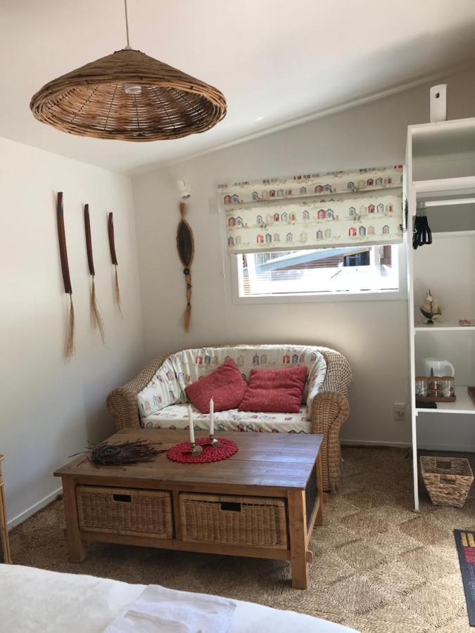 פיקטון Waterfront Bed And Breakfast מראה חיצוני תמונה